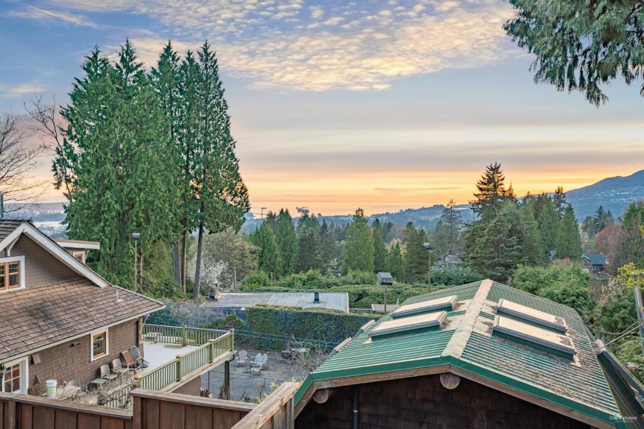 Cypress: Private Bedroom/Bathroom/Office, With Shared Pool, Hot Tub North Vancouver Eksteriør billede