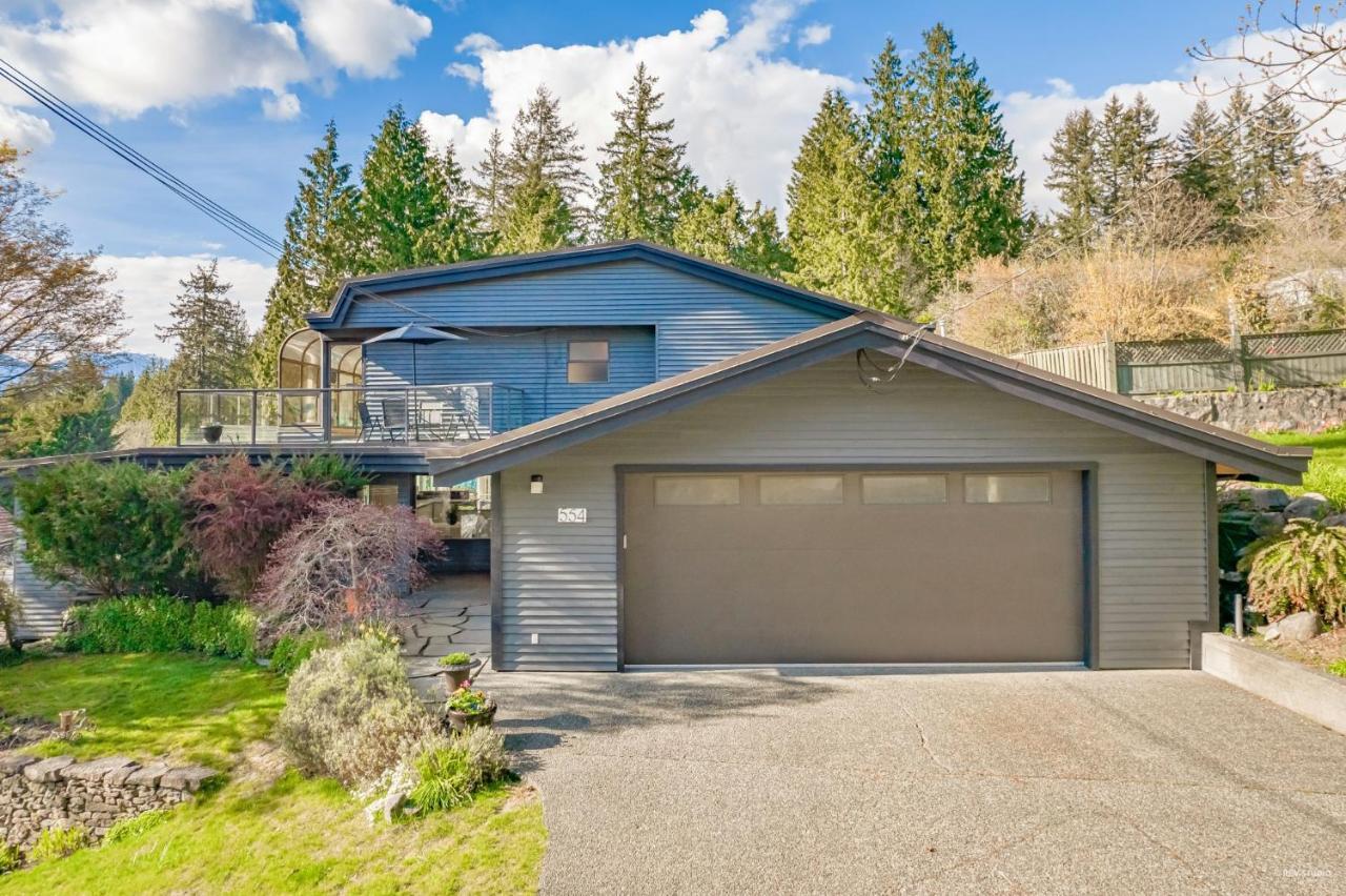 Cypress: Private Bedroom/Bathroom/Office, With Shared Pool, Hot Tub North Vancouver Eksteriør billede