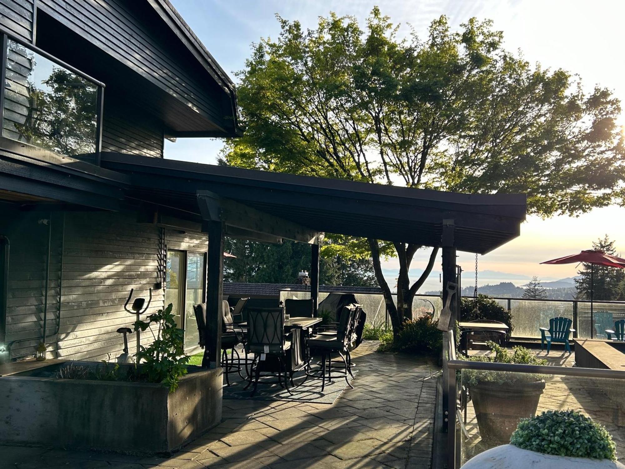 Cypress: Private Bedroom/Bathroom/Office, With Shared Pool, Hot Tub North Vancouver Eksteriør billede
