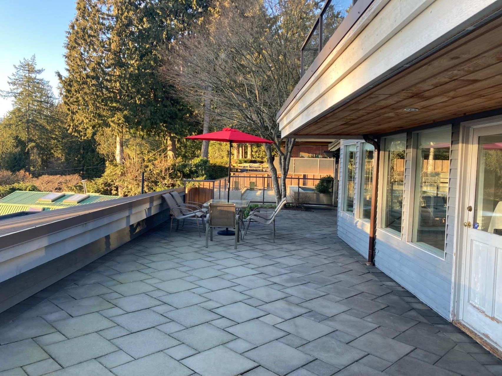 Cypress: Private Bedroom/Bathroom/Office, With Shared Pool, Hot Tub North Vancouver Eksteriør billede