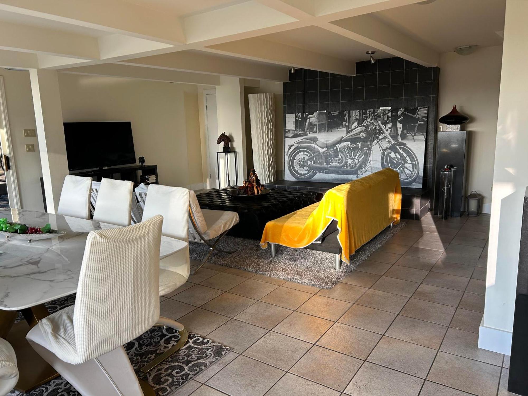 Cypress: Private Bedroom/Bathroom/Office, With Shared Pool, Hot Tub North Vancouver Eksteriør billede