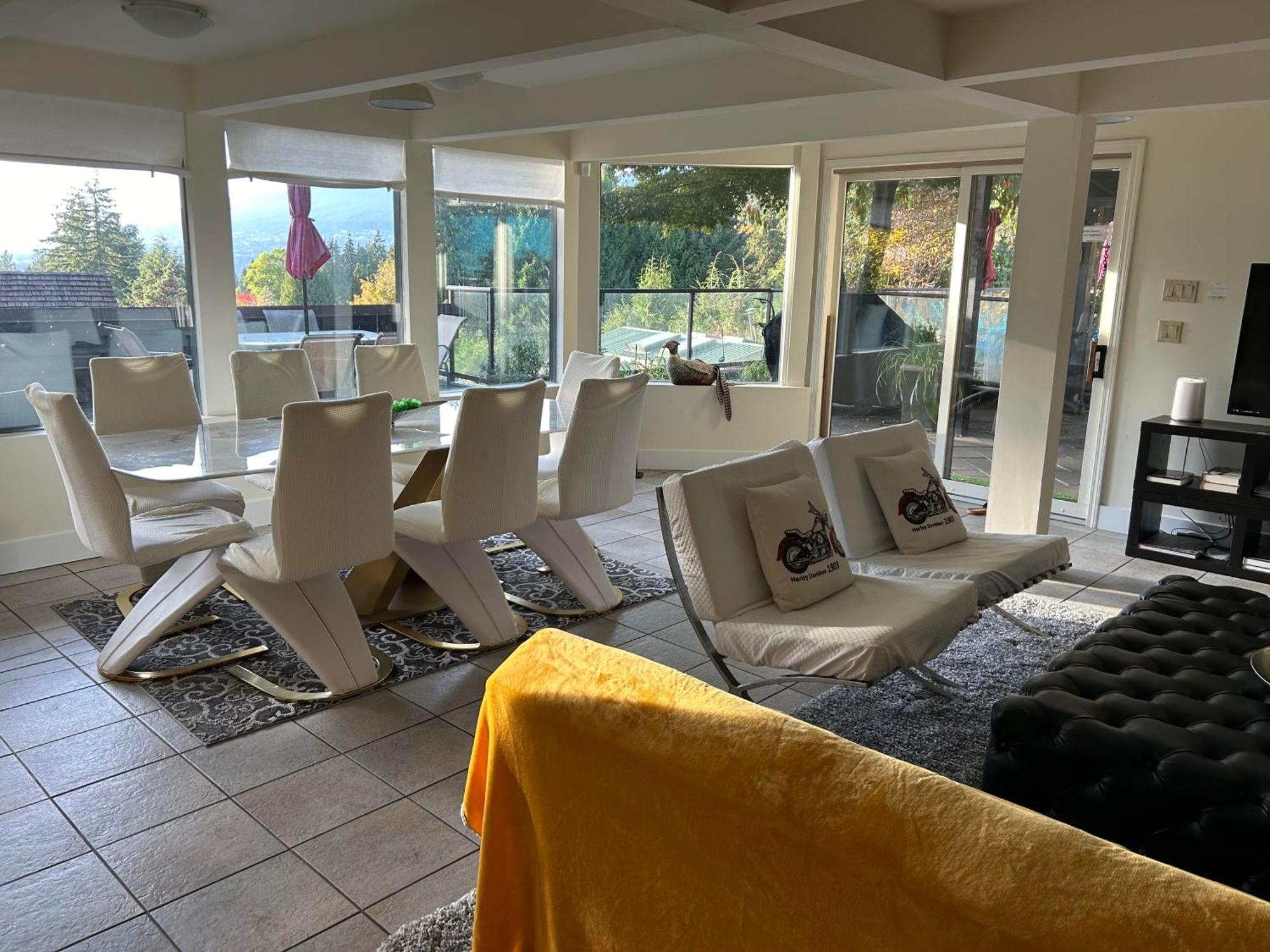 Cypress: Private Bedroom/Bathroom/Office, With Shared Pool, Hot Tub North Vancouver Eksteriør billede