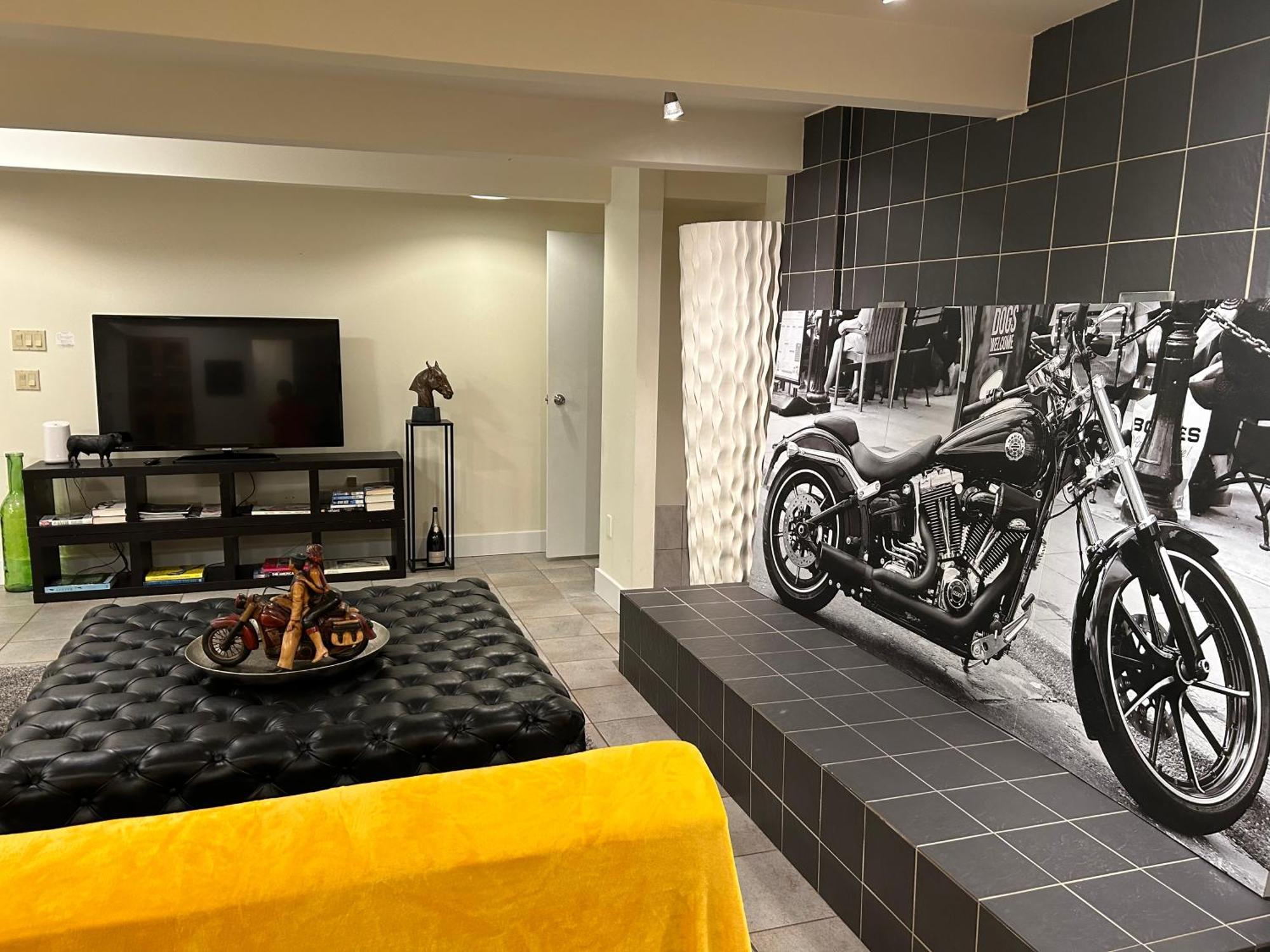 Cypress: Private Bedroom/Bathroom/Office, With Shared Pool, Hot Tub North Vancouver Eksteriør billede