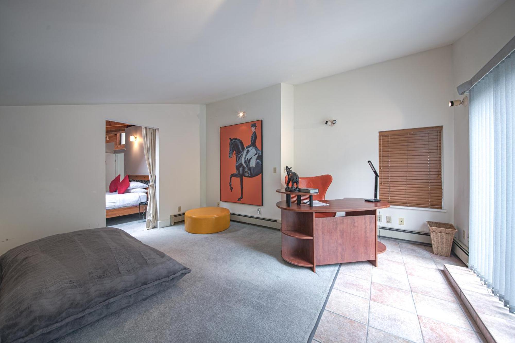 Cypress: Private Bedroom/Bathroom/Office, With Shared Pool, Hot Tub North Vancouver Eksteriør billede